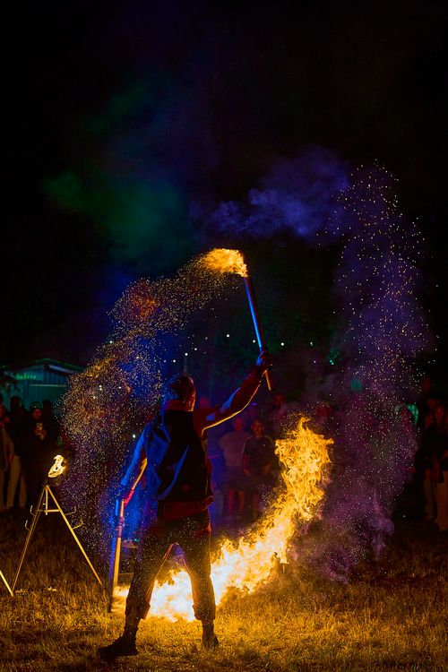 Feuershow mit Feuer und Flammen Effekten