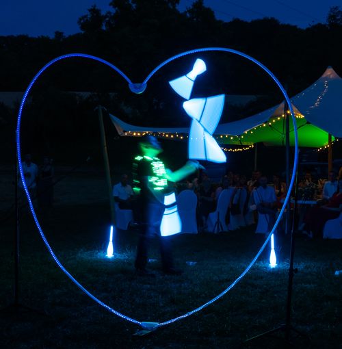 Hochzeits Show mit LED Keulen Jonglage